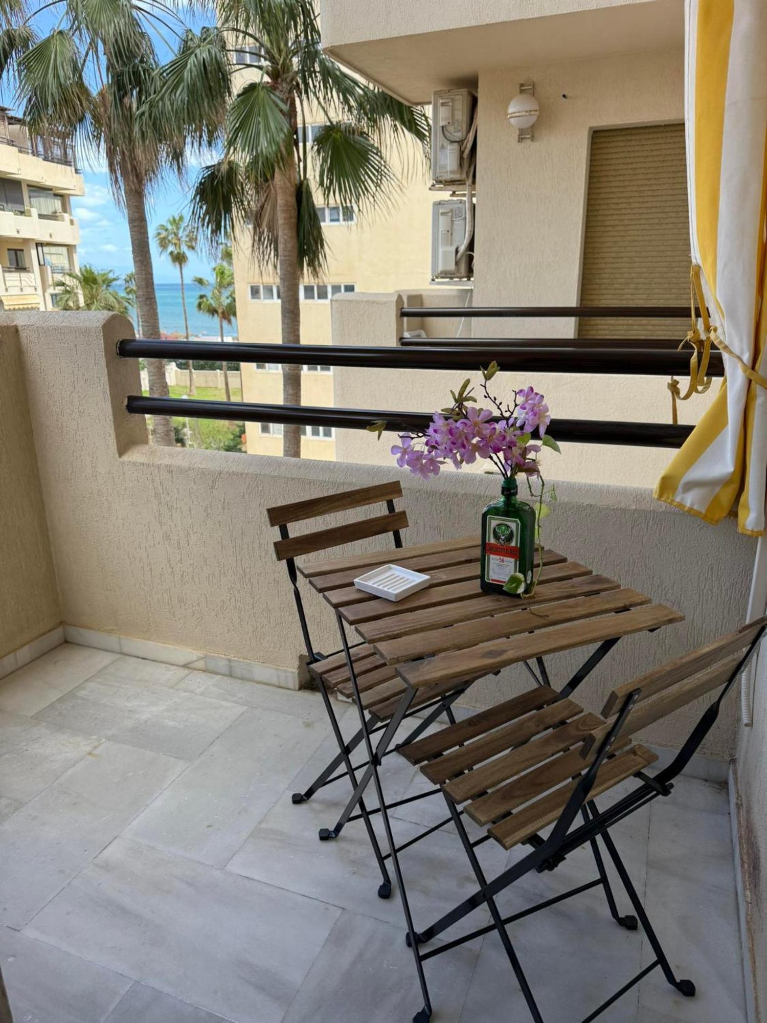 Primera Linea Del Mar - Acceso Directo Playa Carihuela Torremolinos Eksteriør bilde